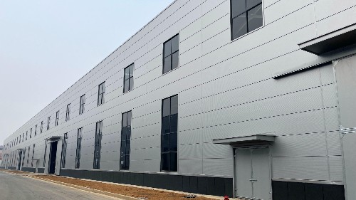 門式鋼架鋼結(jié)構(gòu)工程：洛陽(yáng)圣久廠房